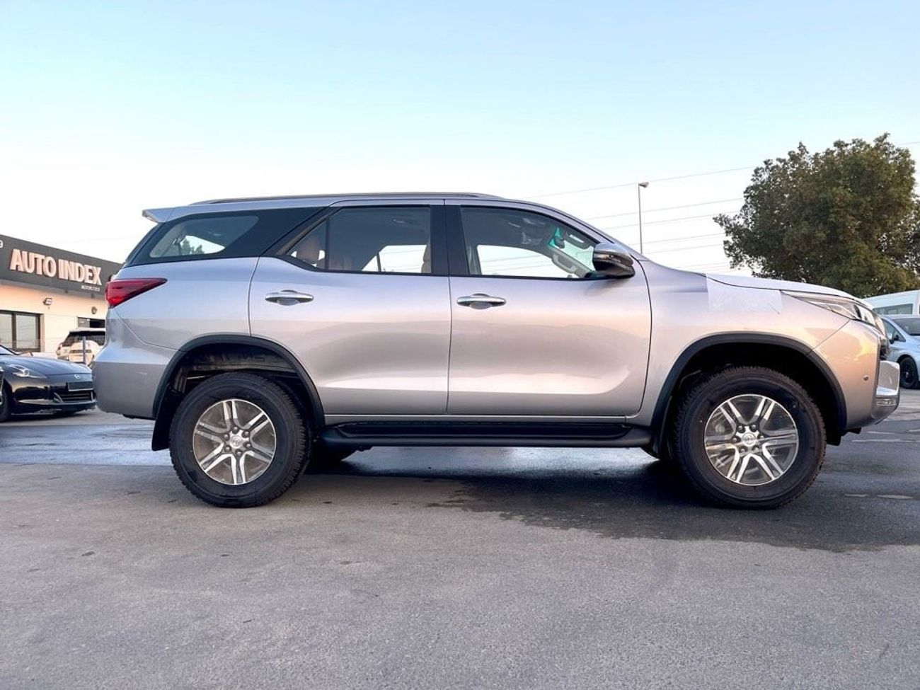 Toyota Fortuner 2022 - 2.7L Petrol, Alloy Rims, DVD Camera, Rear A/C, Four Wheel Drive