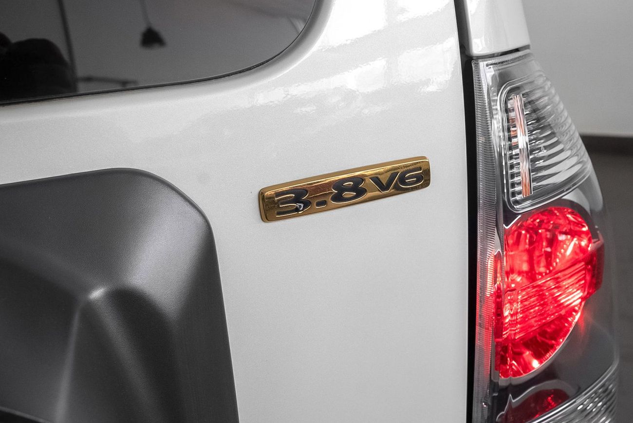 Mitsubishi Pajero GLS 3.8L