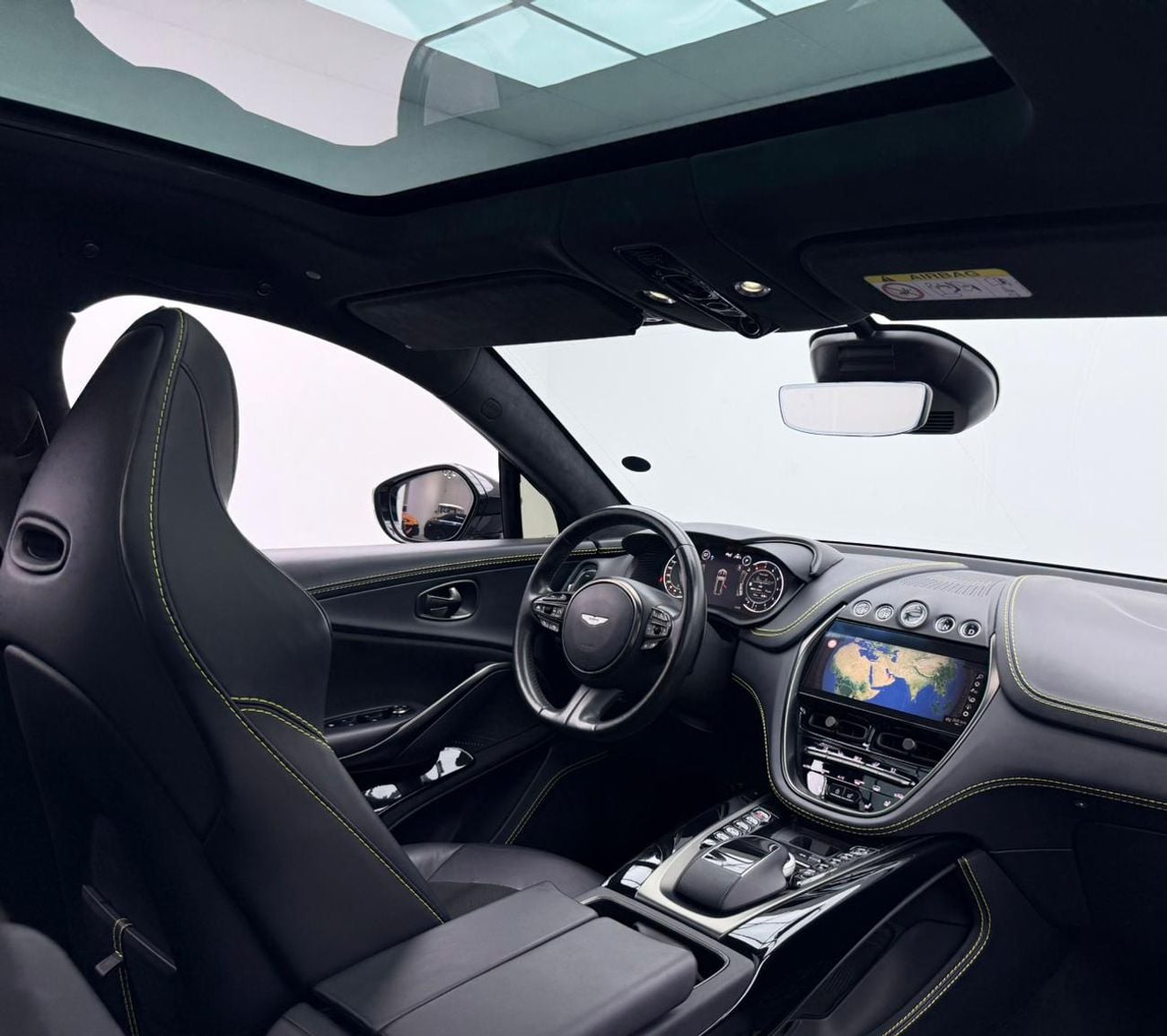 Aston Martin DBX 2022 Aston Martin DBX 550, Warranty, Service History, European Spec.
