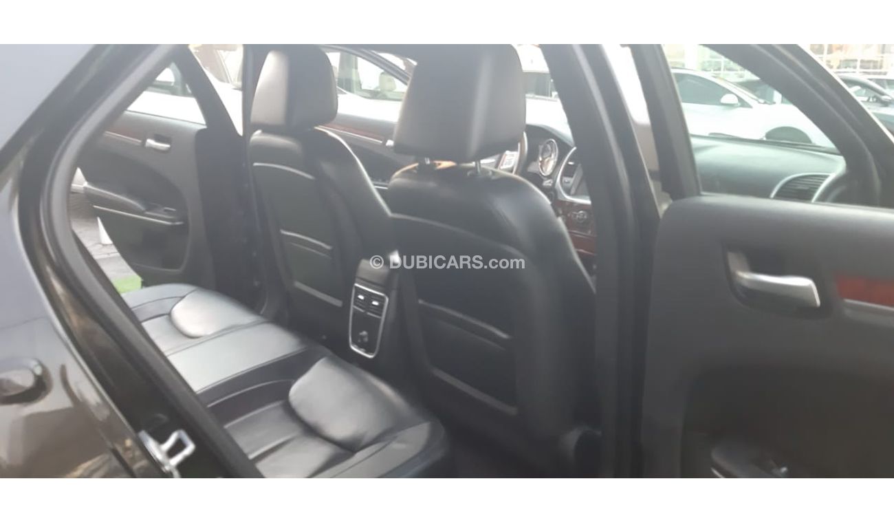 Chrysler 300 Import - No. 2 - Cruise Control - Alloy Wheels - Leather - Without accidents - Excellent condition,