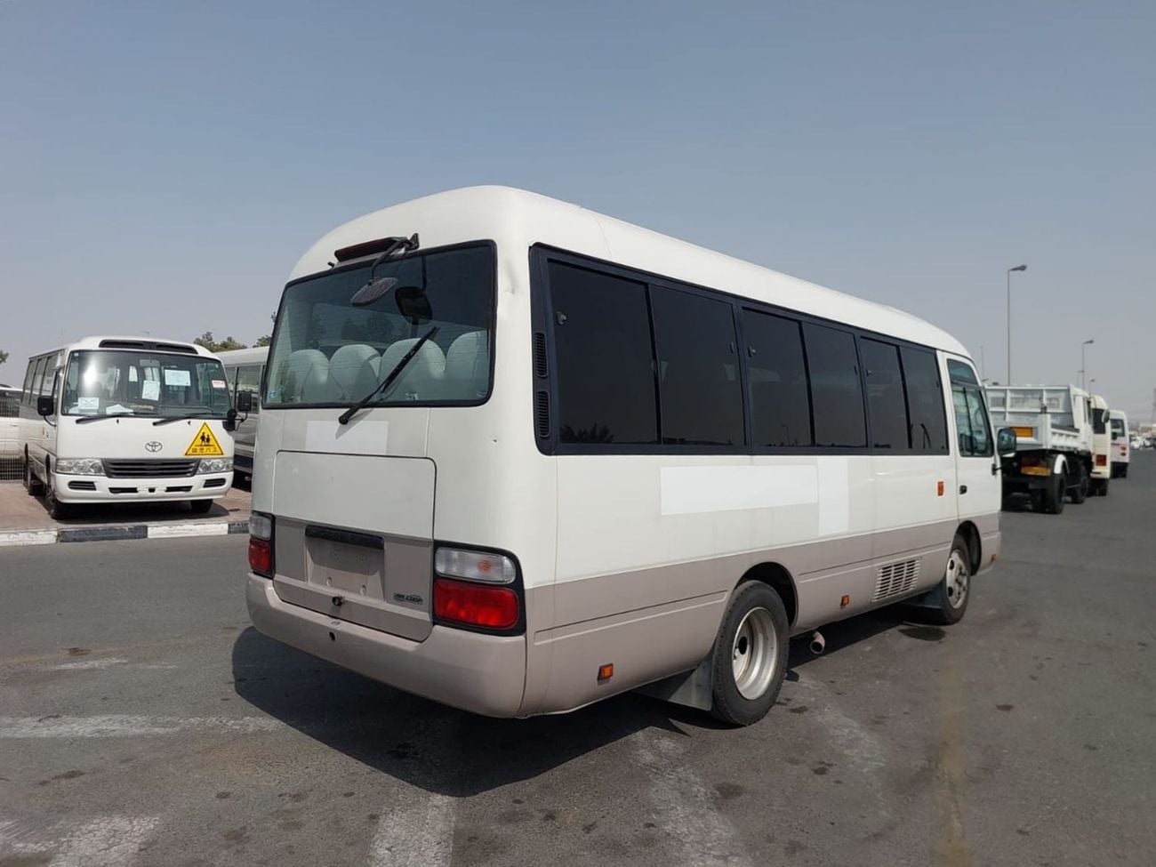 تويوتا كوستر (RAMADAN OFFER) TOYOTA COASTER BUS RHD 2012 MODEL 4.0 L DIESEL MANUAL(PM02428)