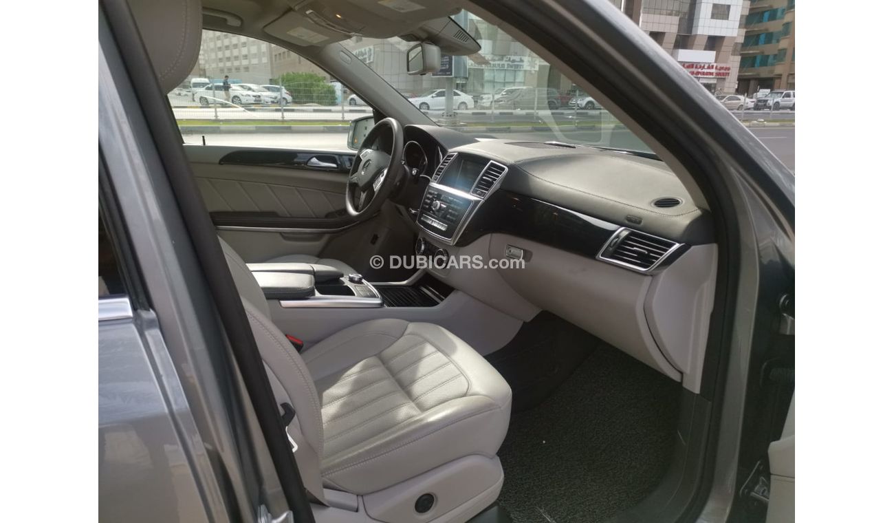 Mercedes Benz GL450 WITH 2019 AMG 63 BODY KITS / 7 SEATS / LUXURY  / EXCELLENT CONDITION. 100% LIKE 2019