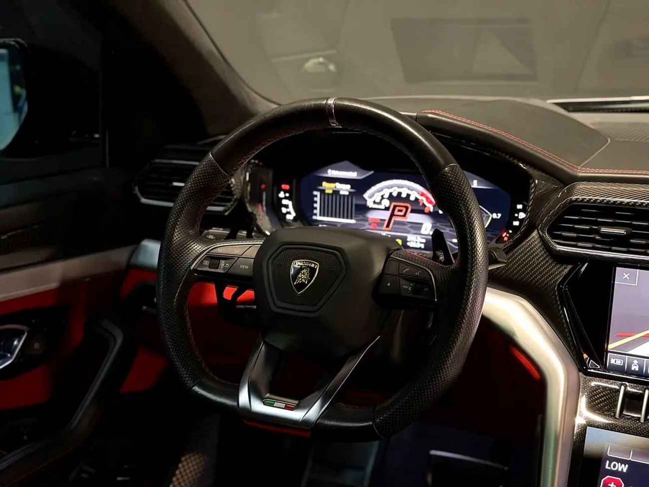 لامبورغيني اوروس Standard European Specs