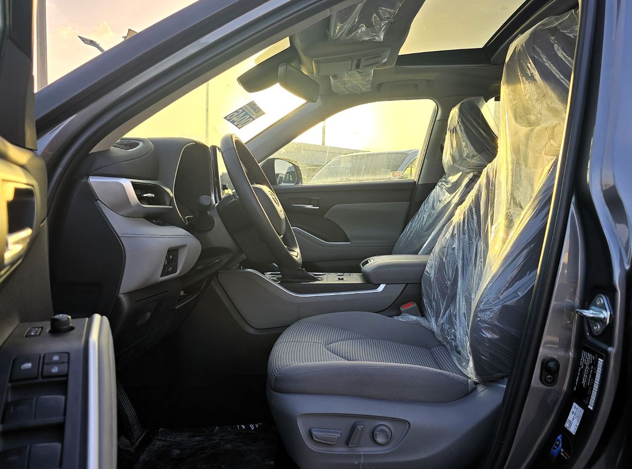 تويوتا هايلاندر NEW Highlander GLE 2.5L Hybrid 2023, 4WD, SUV, grey color