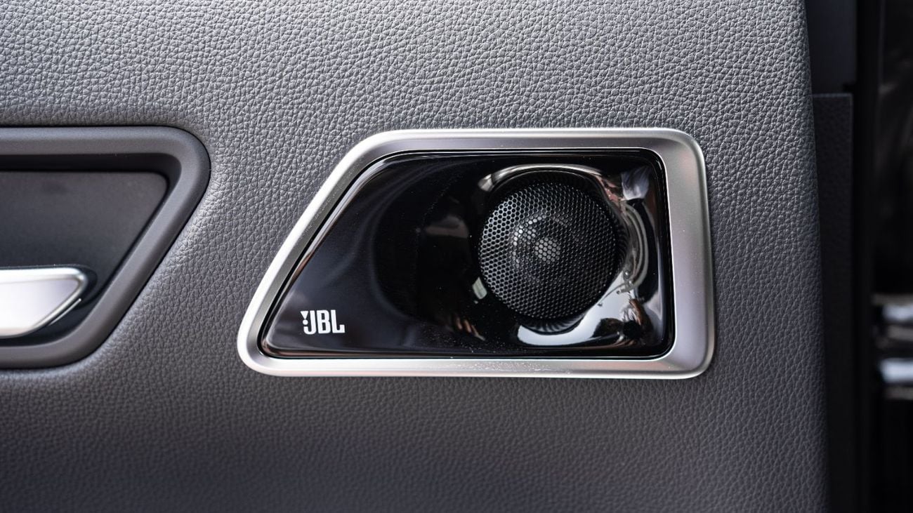 Toyota Land Cruiser 2026 Toyota Land Cruiser VXR 3.5L AT Hybrid (Black-Red)