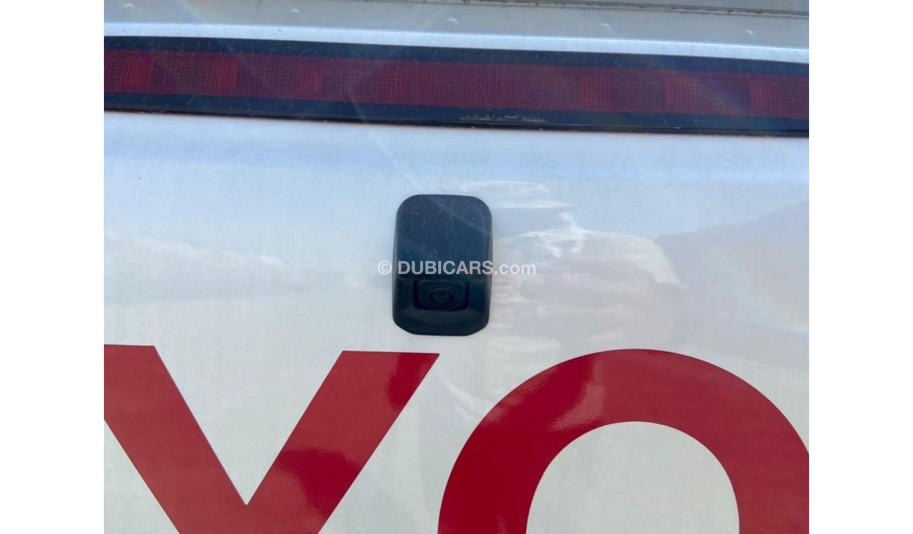 Toyota Hilux TOYOTA HILUX 2.7L PETROL 4/4 FULL OPTION 2023