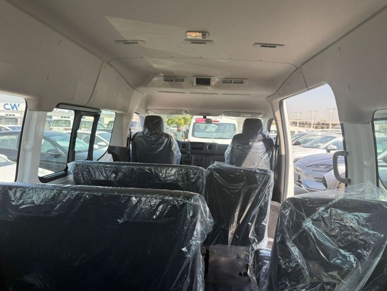 Nissan Urvan 2025 NISSAN URVAN 2.5L DSL, M/T, HR, 16 SEATE, MID OPTION