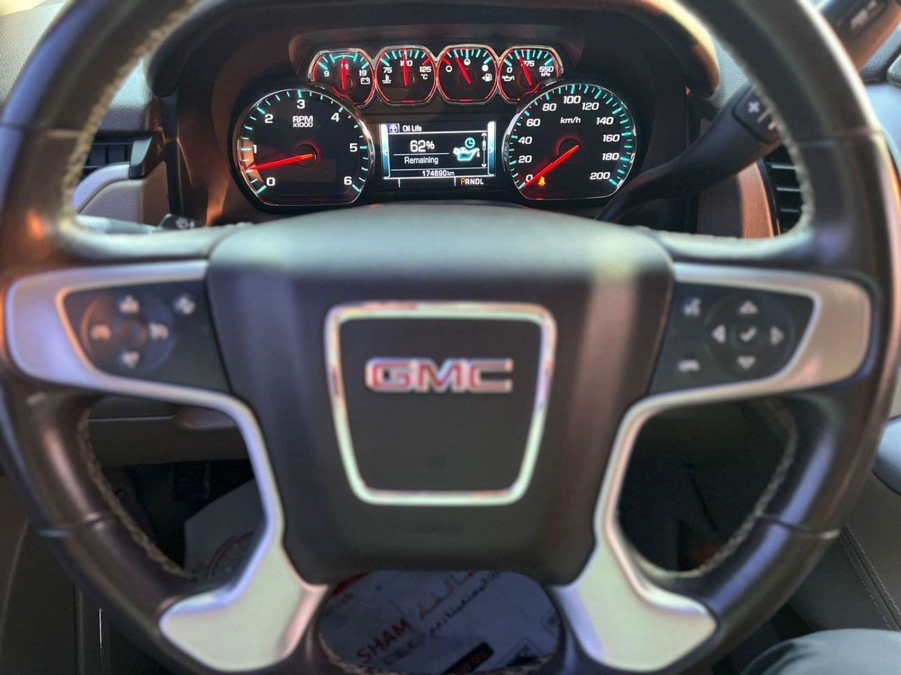 جي أم سي يوكون SLE 5.3L 4WD (8 Seater)