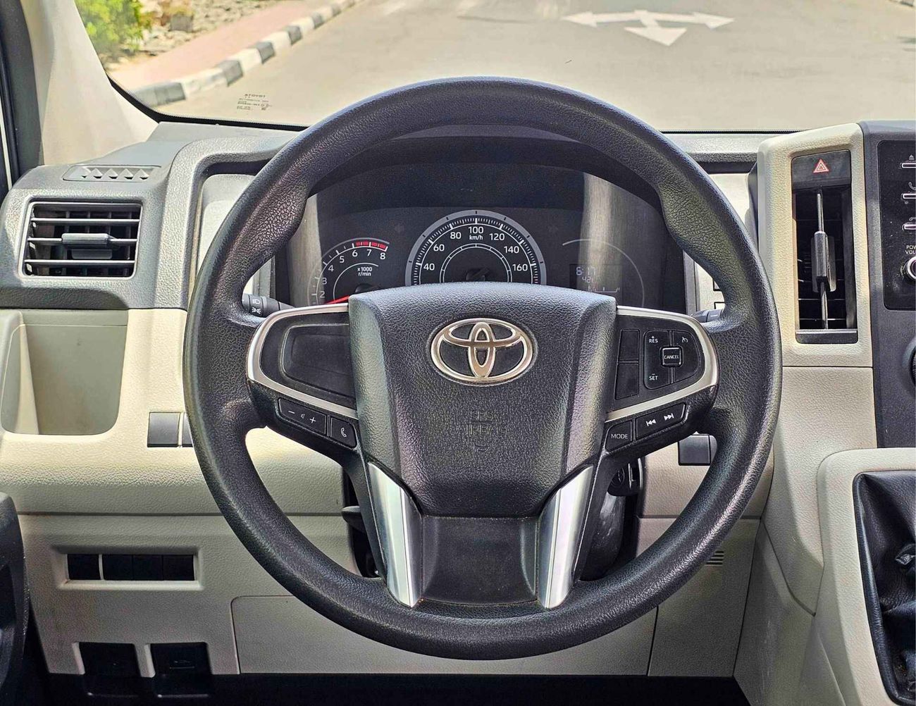 Toyota Hiace HIGHROOF PASSENGER/ PATROL MANUAL/ 13 SEATS/ 3.5L V6/ 1619 MONTHLY / LOT#18307