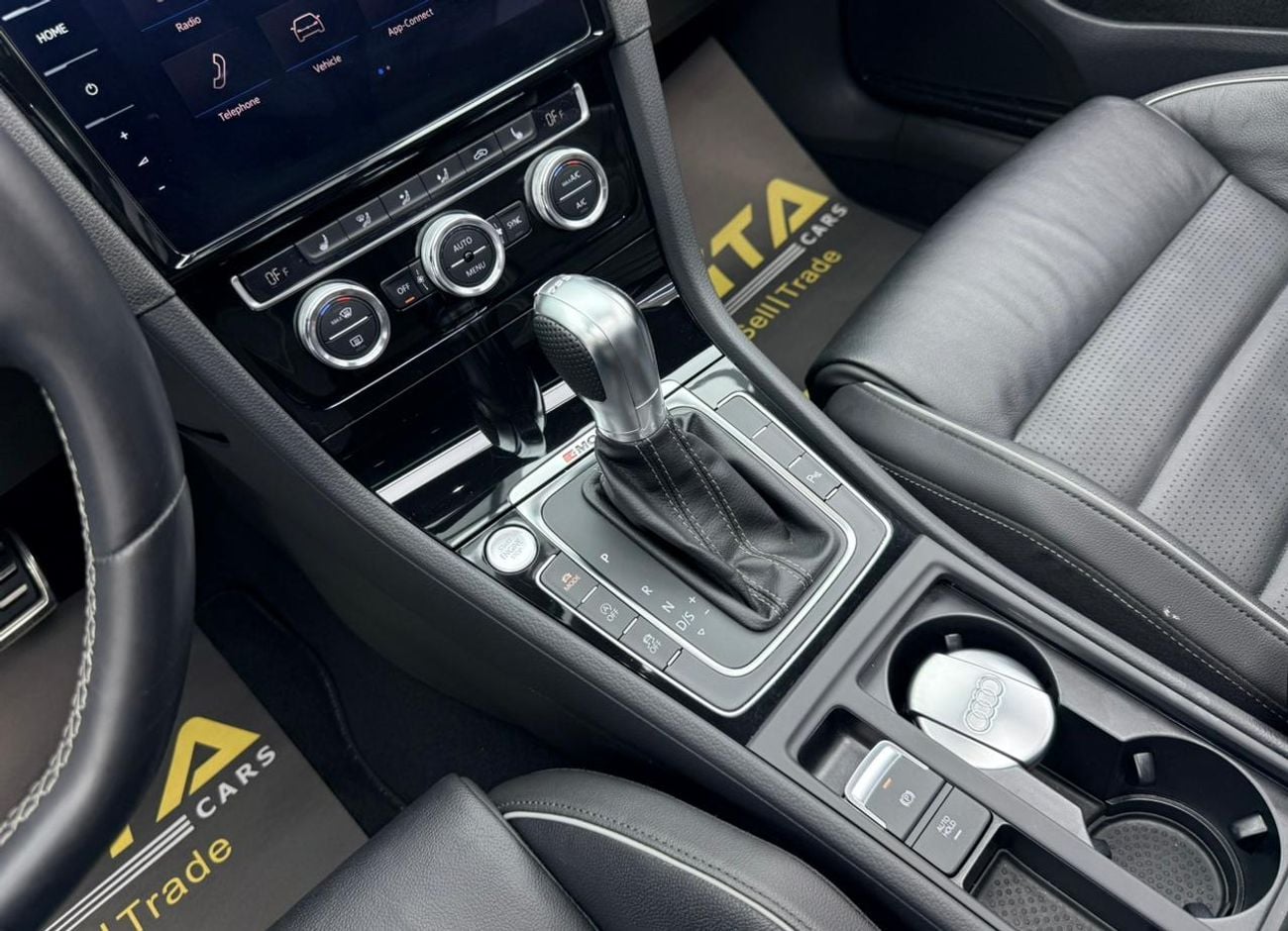 Volkswagen Golf 2018 Volkswagen Golf R, Full Service History, Fully Loaded, Excellent Condition, GCC