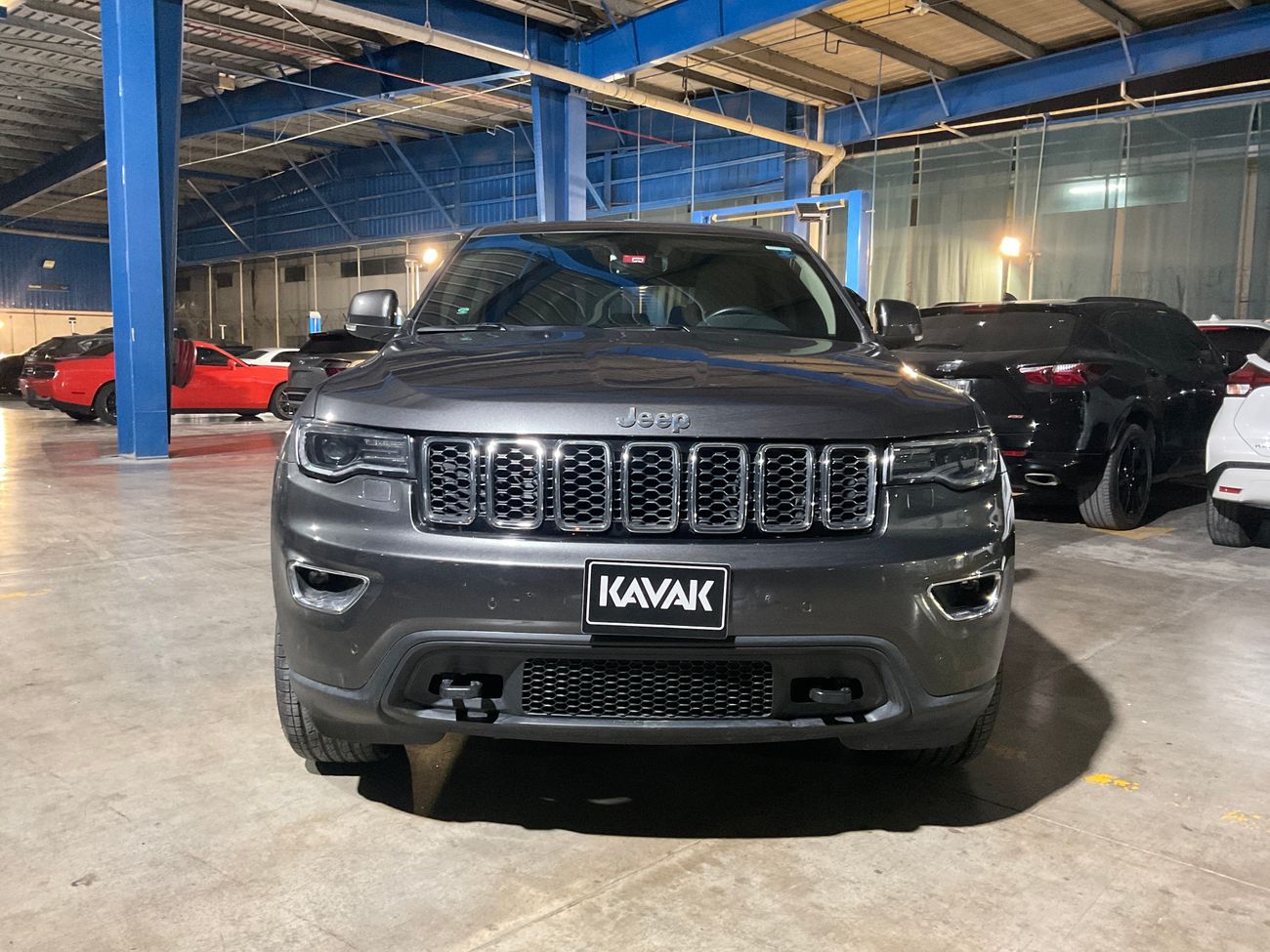 جيب جراند شيروكي Laredo | شامل الضمان | 0 ﺪﻔﻋﺓ ﺃﻮﻟﻯ