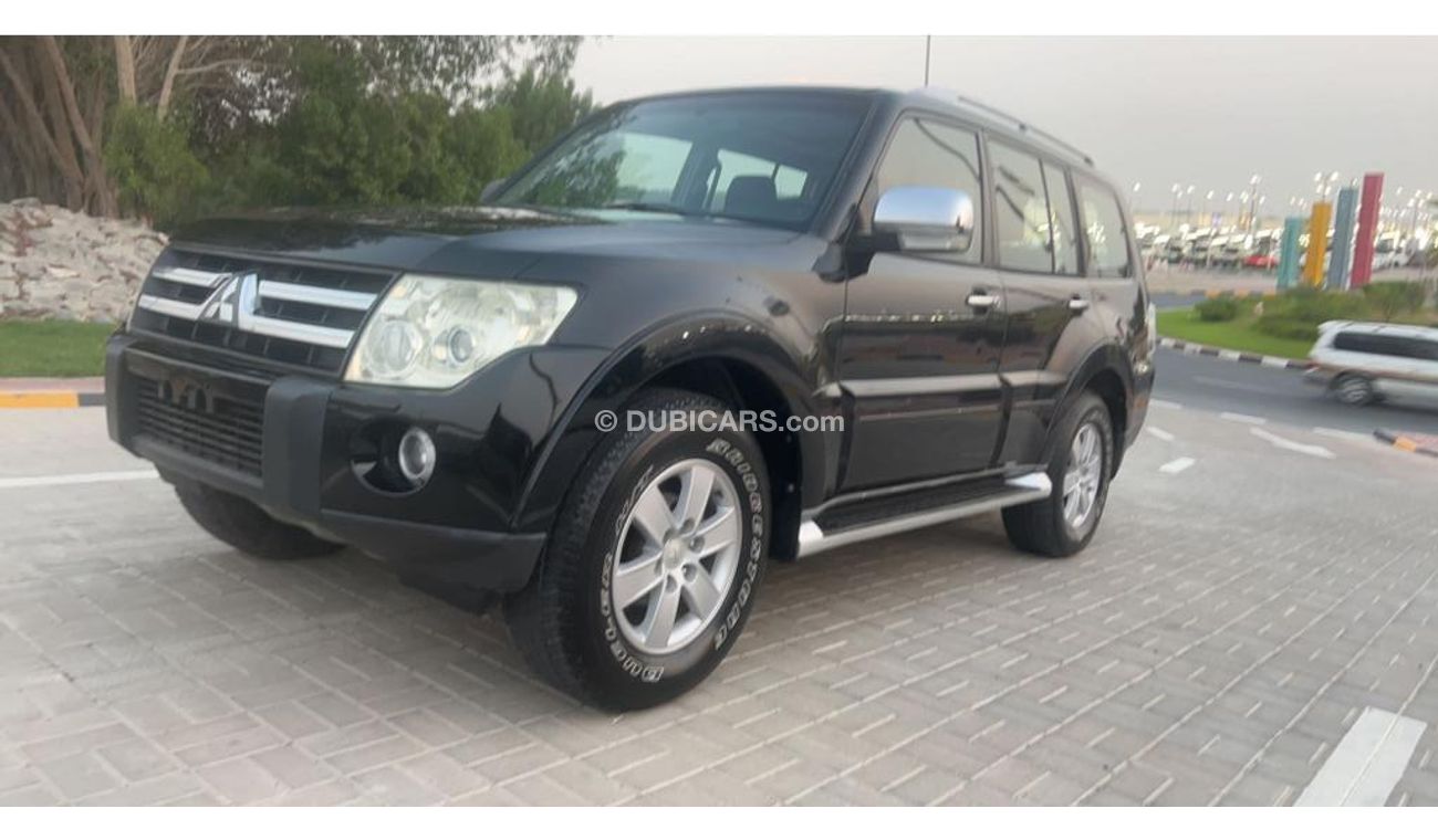 Mitsubishi Pajero Model 2008 Gulf number one leather hatch cruise control alloy wheels in excellent condition