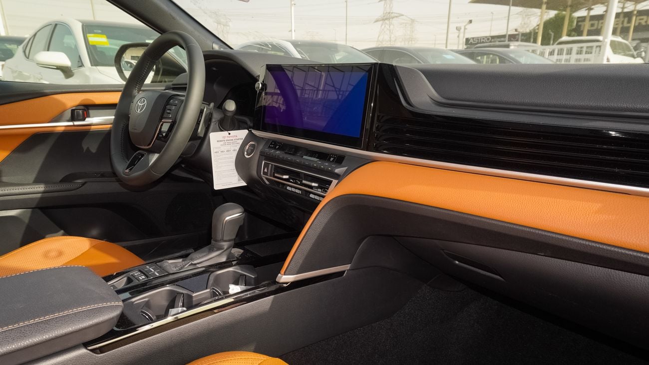 تويوتا كامري Lumiere 2.5L HEV