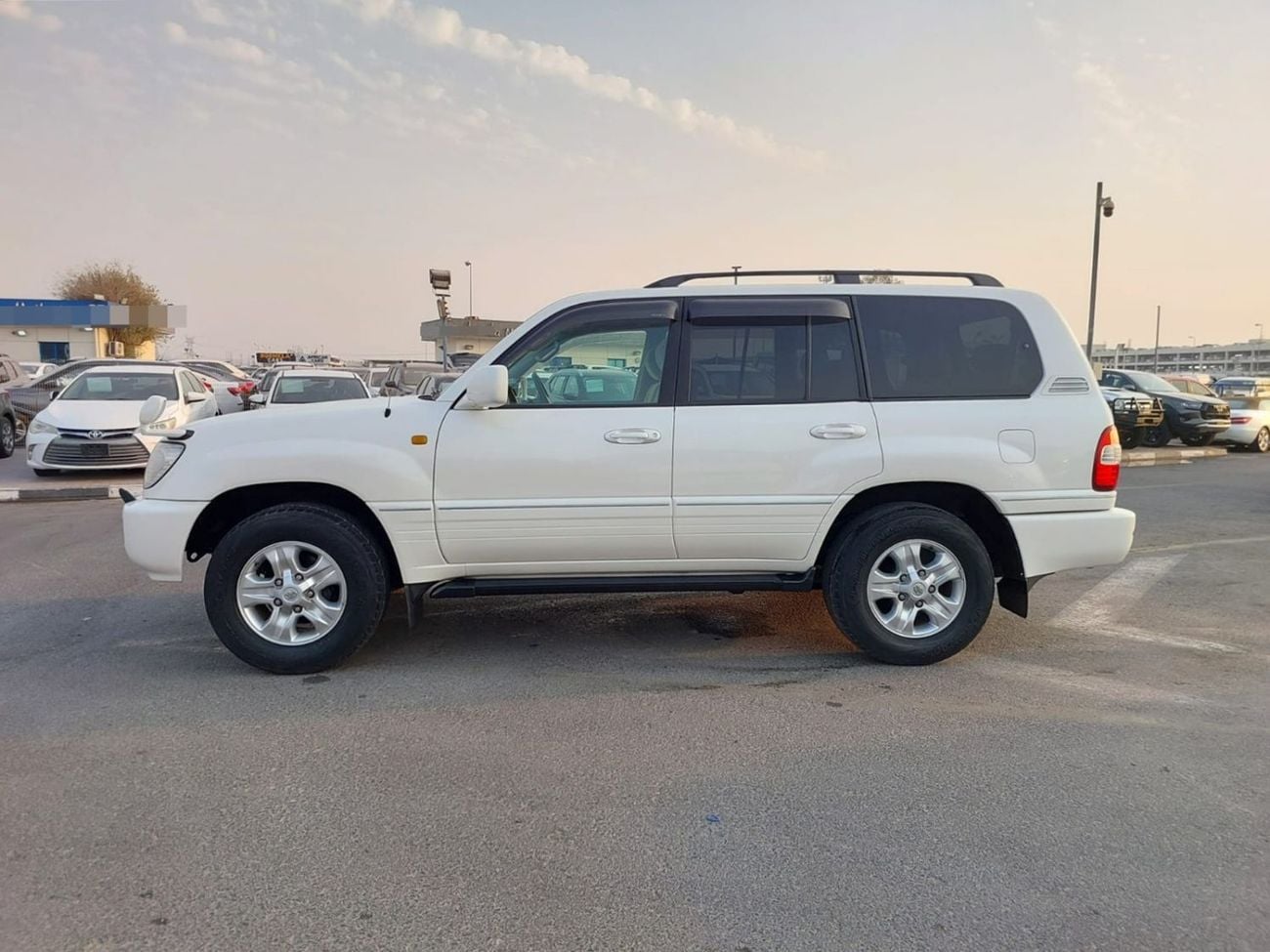 Toyota Land Cruiser TOYOTA LAND CRUISER SUV RHD 2006 MODEL 4.7 L PETROL AUTOMATIC(PM58053)