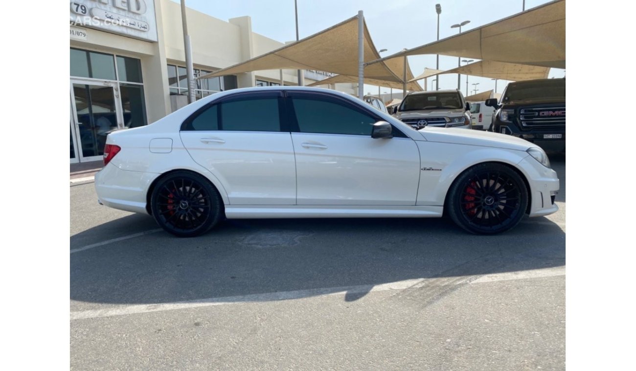 Mercedes-Benz C 63 AMG MERCEDES BENZ AMG C63