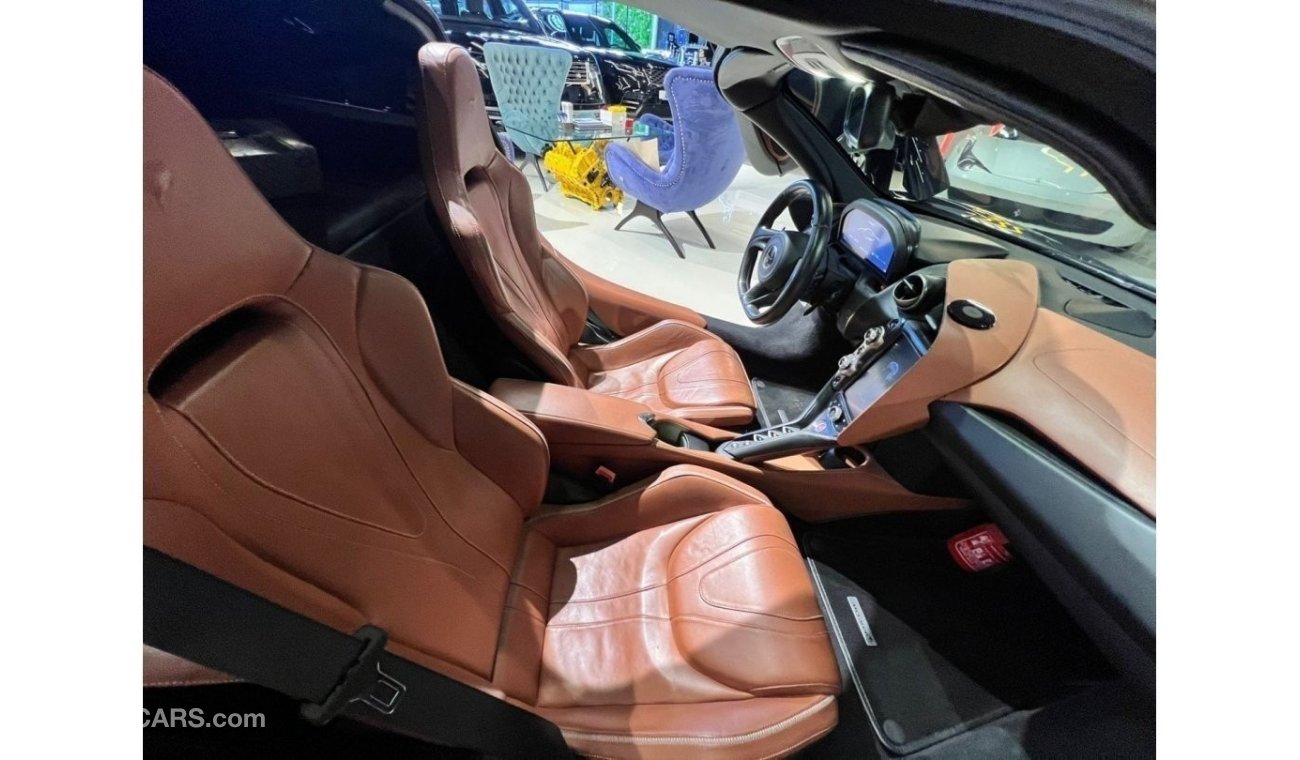 McLaren 720S MCLAREN 720S GCC / 45000KM/1 YEAR WARRANTY