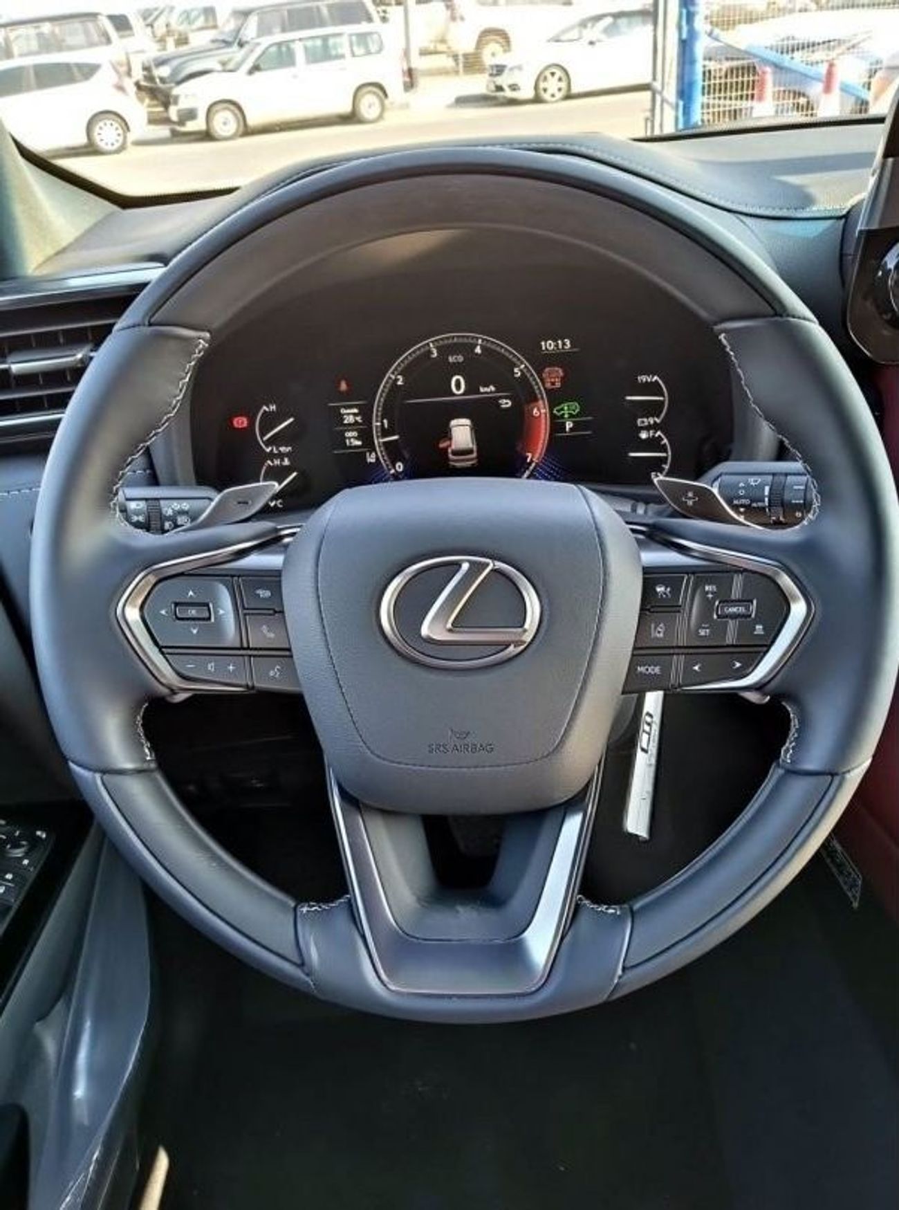 Lexus LX 600 Signature LEXUS LX 600 SIGNTURE BLACK/RED