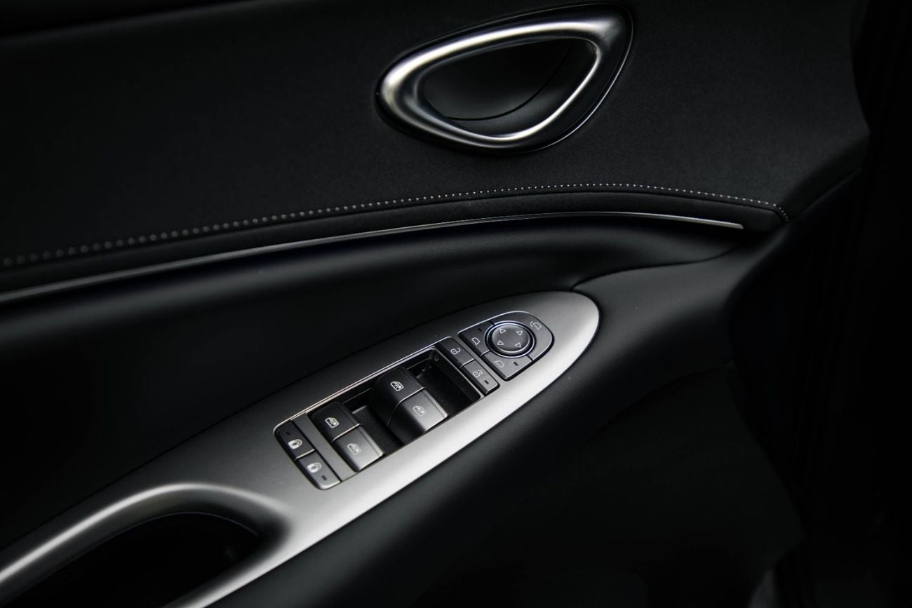 بي واي دي سيليون 06 Navigation Plus EV - Grey Inside Black | Export Price