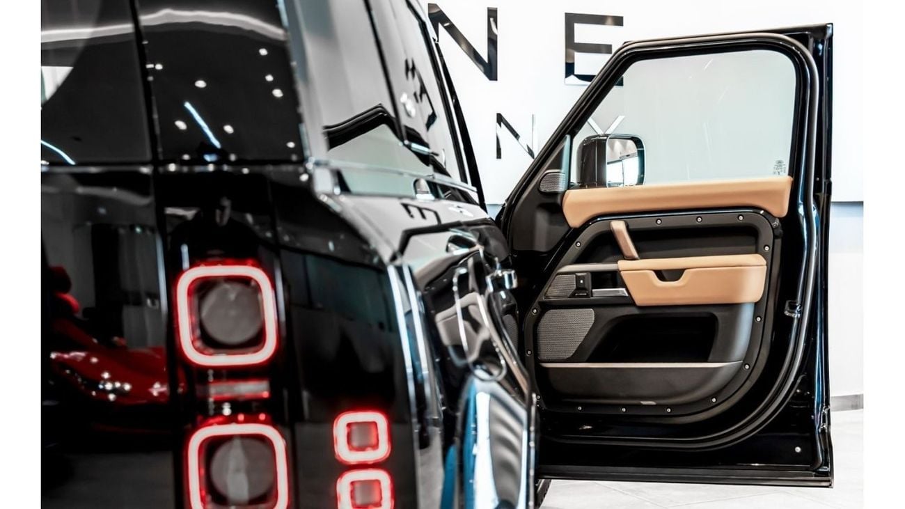 لاند روفر ديفندر 2024 Land Rover Defender X P400, 2029 Land Rover Warranty + Service Contract, Low KMs, GCC