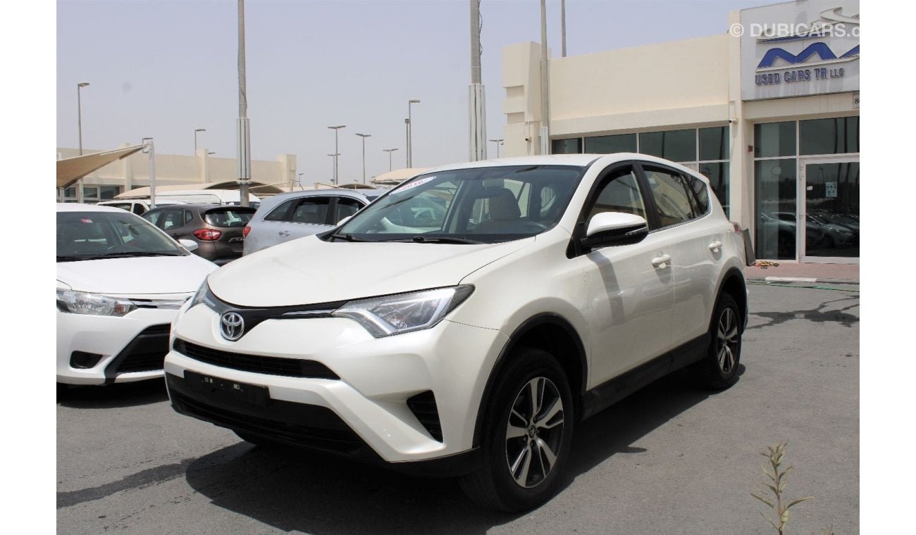 Toyota RAV4 GCC - ACCIDENTS FREE - 3 KEYS - CAR IS IN PERFECT CONDITION INSIDE OUT