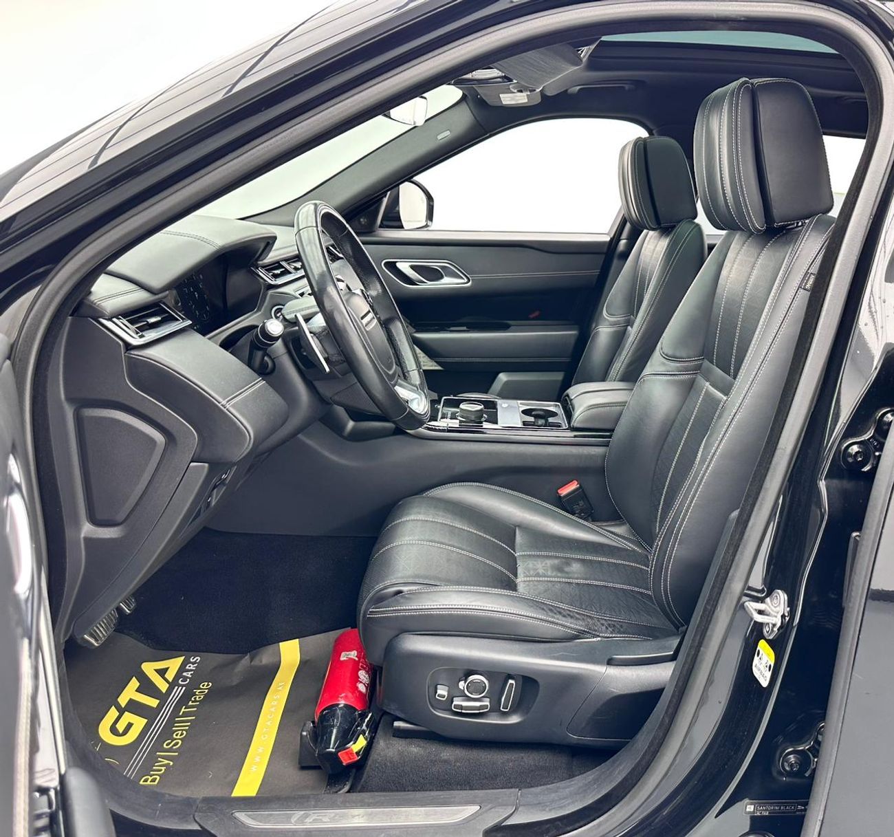 Land Rover Range Rover Velar P380 HSE 3.0L 2018 Range Rover Velar HSE P380, 1 Year Unlimited Km Warranty, Range Rover Full Servic