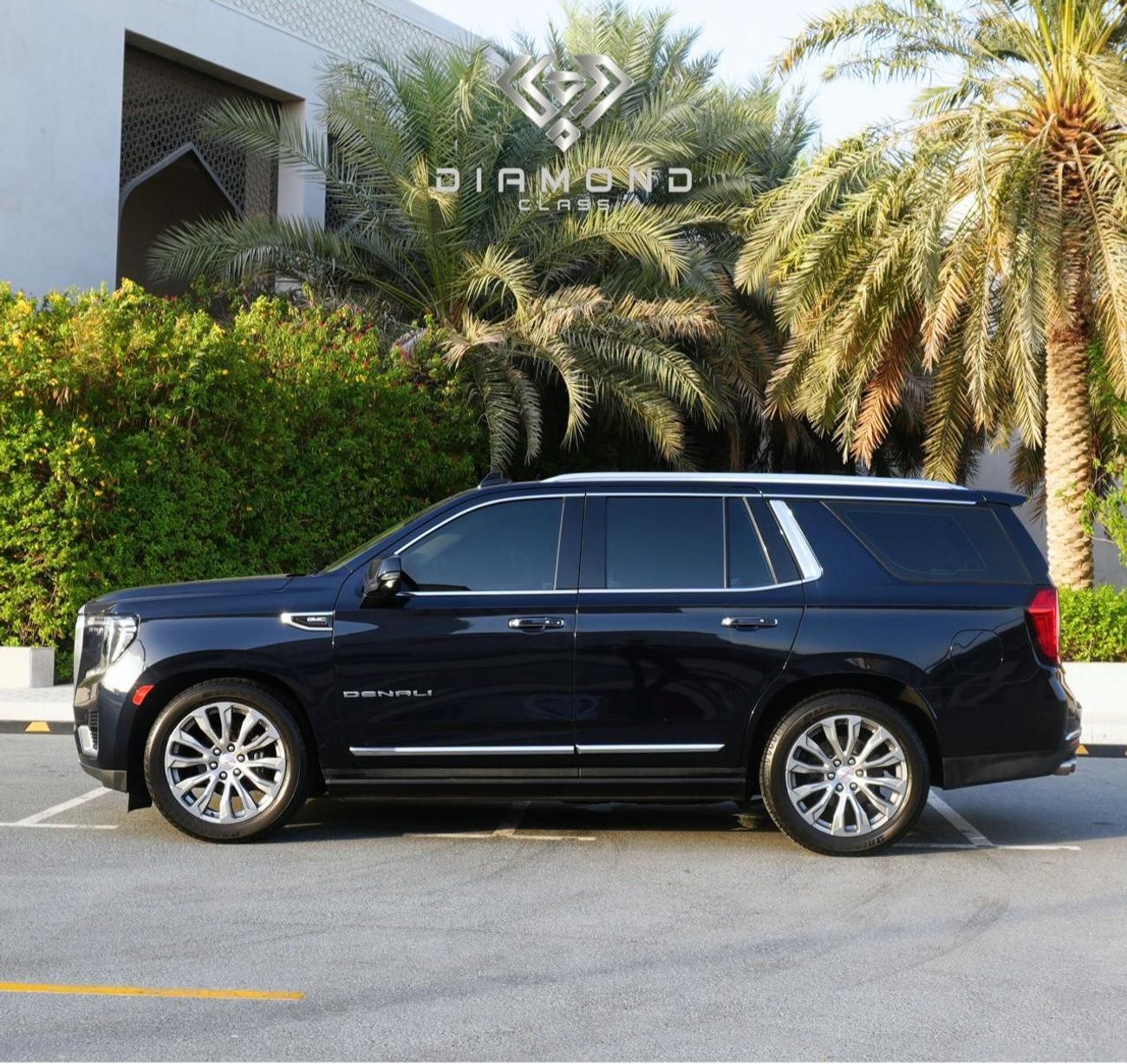 GMC Yukon Denali 6.2L (8 Seater)