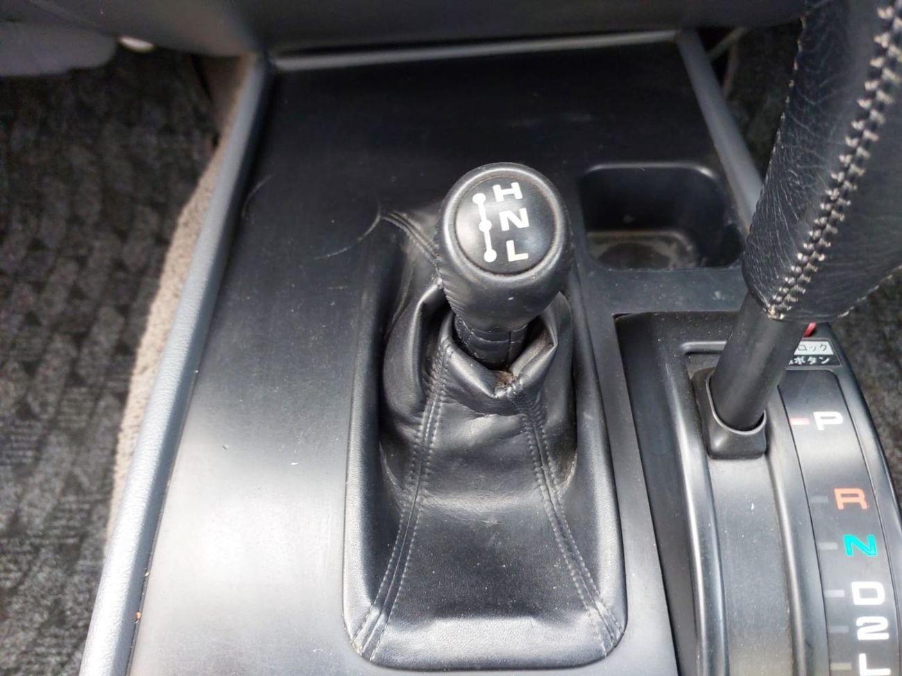 تويوتا لاند كروزر TOYOTA LAND CRUISER JEEP RIGHT HAND DRIVE (PM4639)