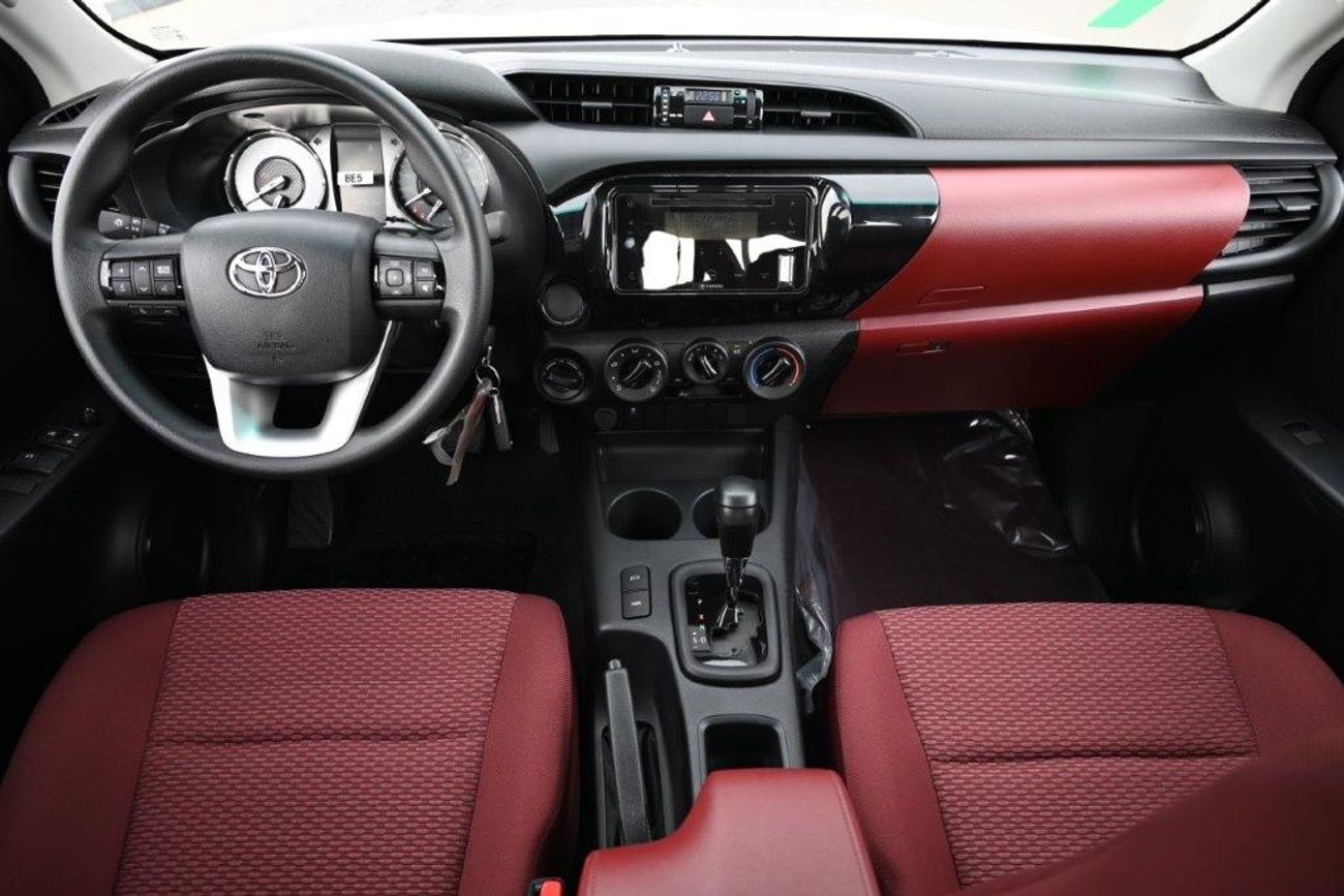 Toyota Hilux 2.7L 4wd Mid option