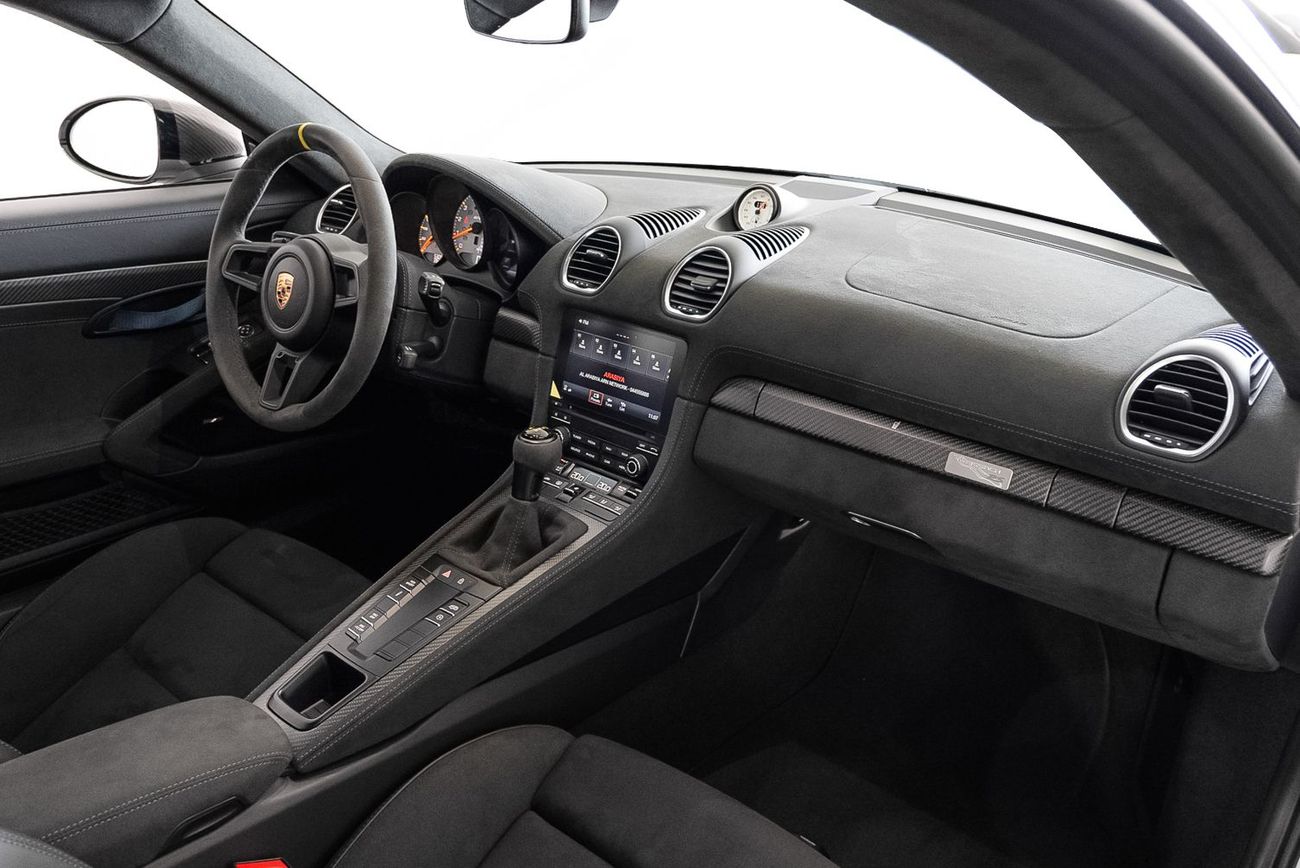 بورش كايمان 718 GT4 RS 4.0L (493 HP) A/T