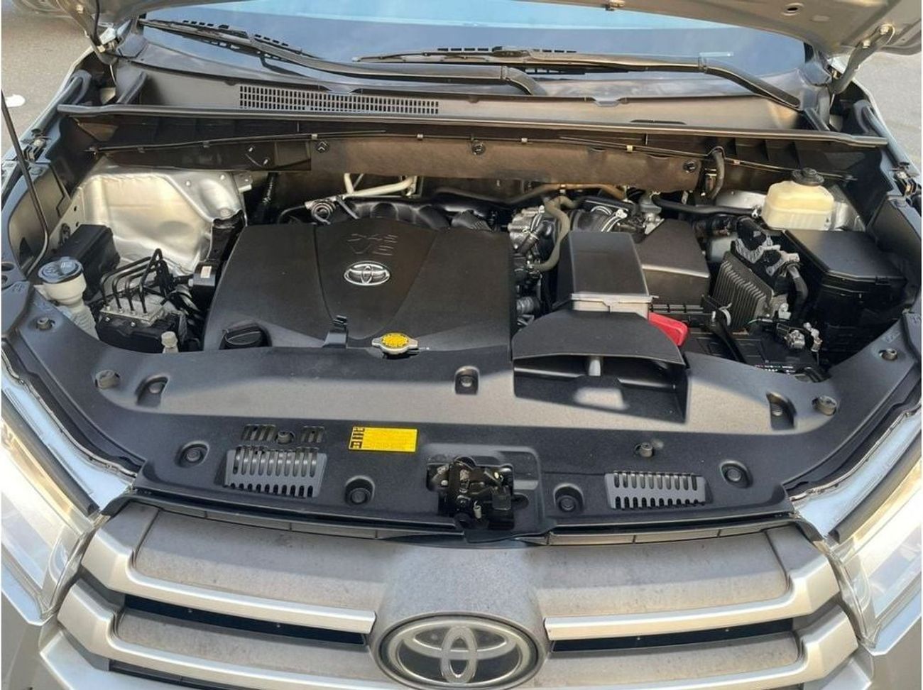 تويوتا هايلاندر 2018 Toyota Highlander XLE 3.5L V6 Full Option Sunroof 7 Leather Seats - Radar & BSM Auto Trunk -