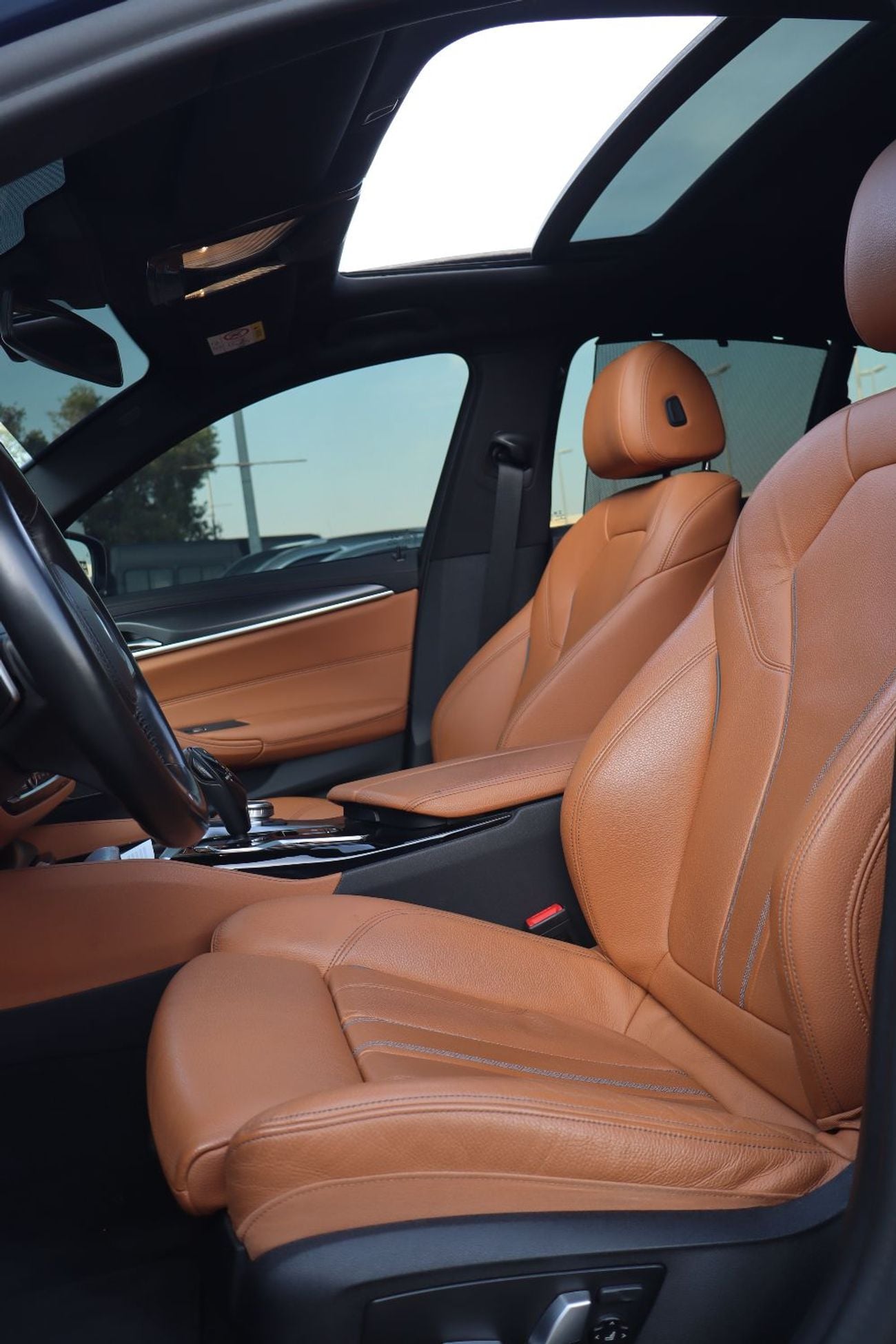 BMW 530i Luxury M Sport Package 2.0L