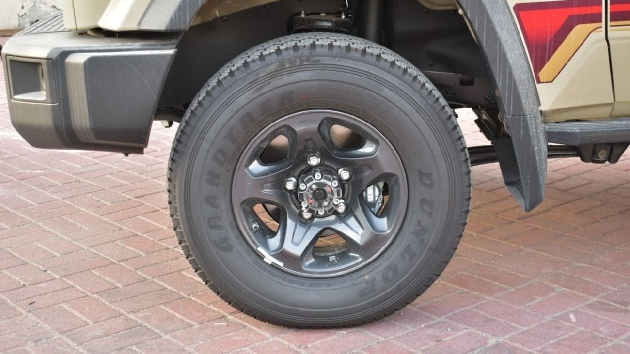 تويوتا لاند كروزر بيك آب LC79 Pickup 4.0L Full Option Automatic