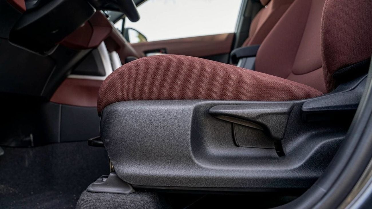 تويوتا كورولا كروس TOYOTA COROLLA CROSS 1.8P HEV AT MY2023