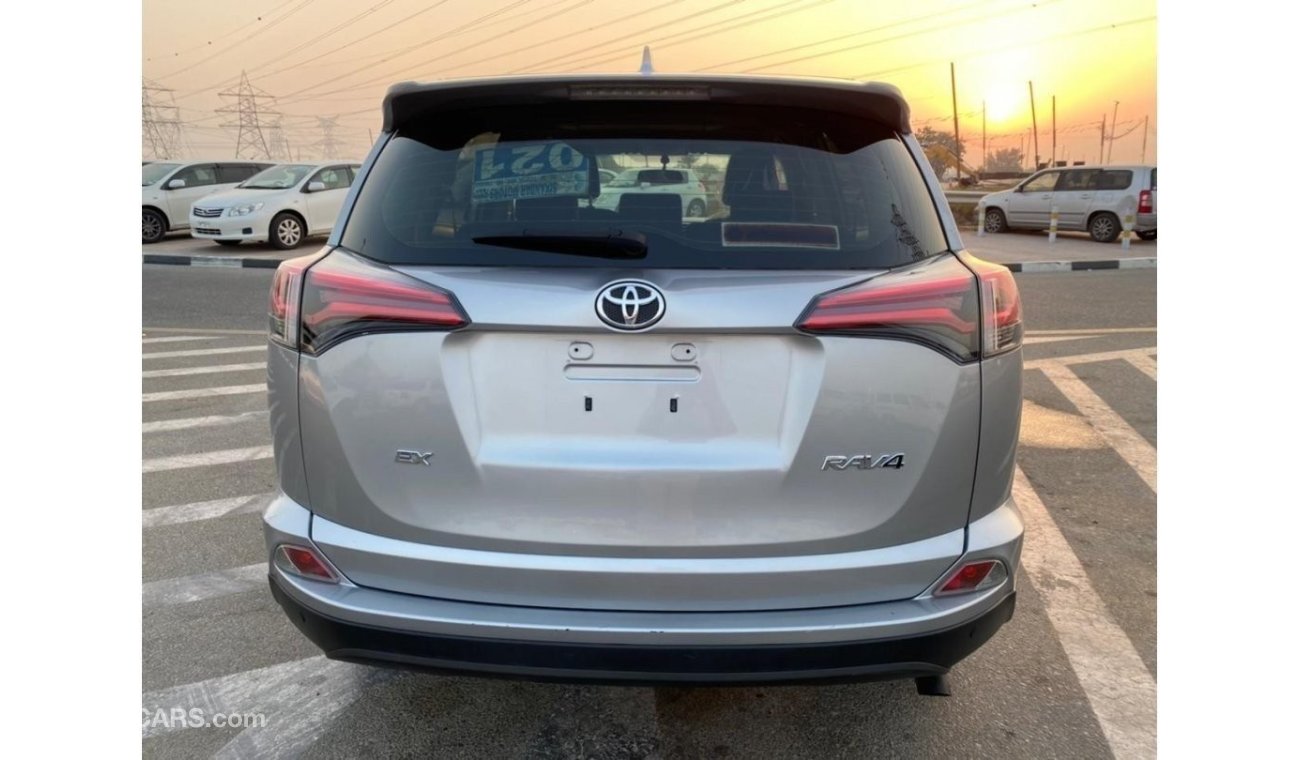 تويوتا راف ٤ 2018 Toyota Rav4