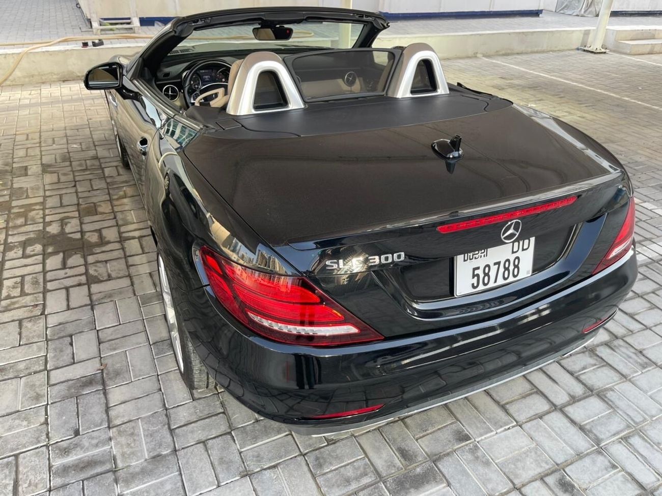 مرسيدس بنز SLC 300 Std 2.0L