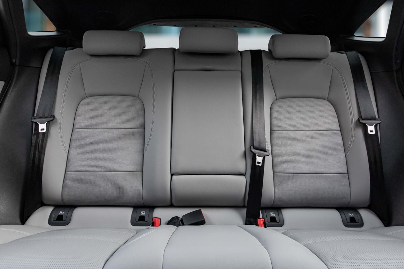 Jaguar E-PACE E-pace R-Dynamic | 2,507 P.M | 0% Downpayment | Jaguar Warranty!