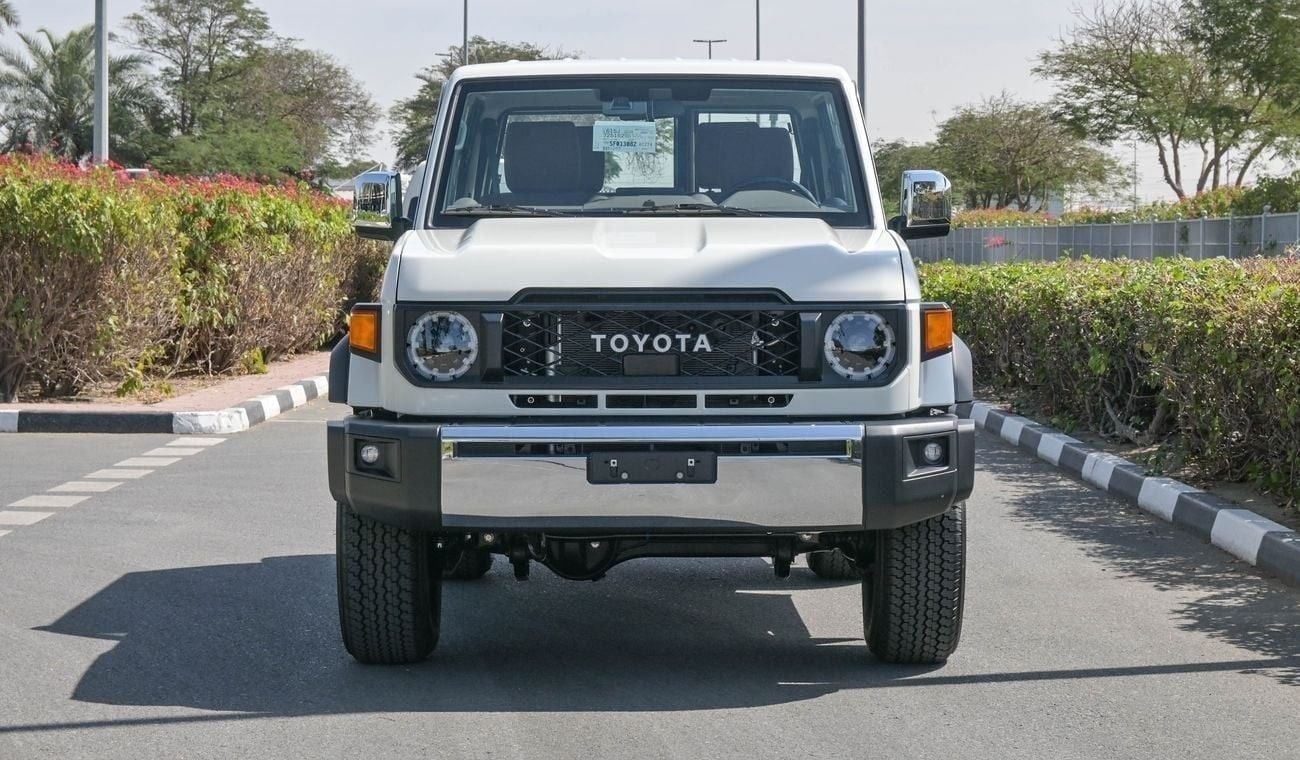 Toyota Land Cruiser 70 LX COUPE