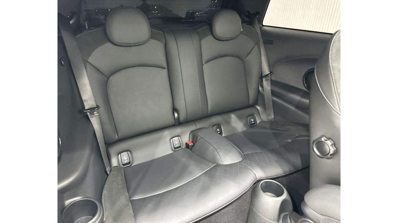 Mini Cooper S 2023 Mini Cooper S Multi-Tone Special Edition, 3 Years BMW Warranty + Service Pack, GCC