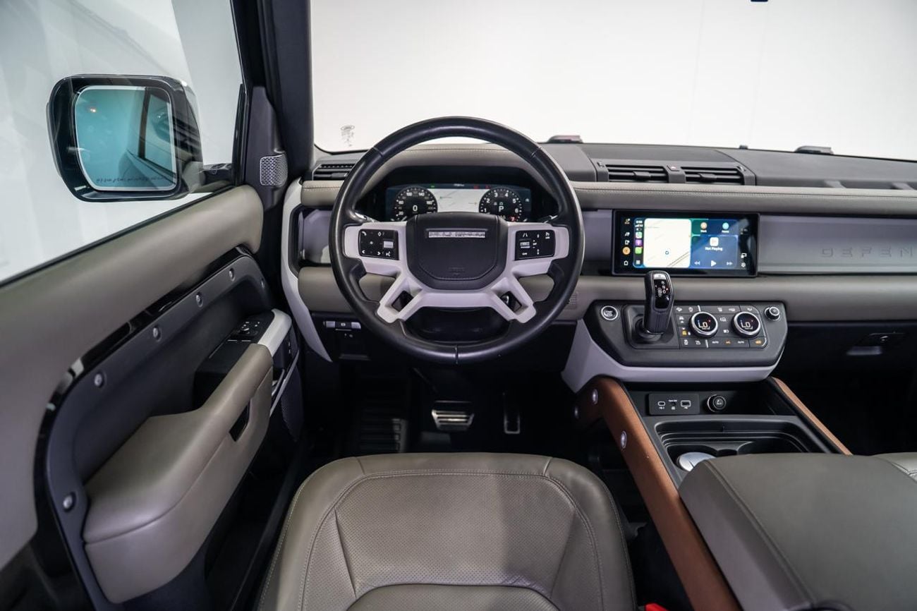 لاند روفر ديفندر 90 HSE P400