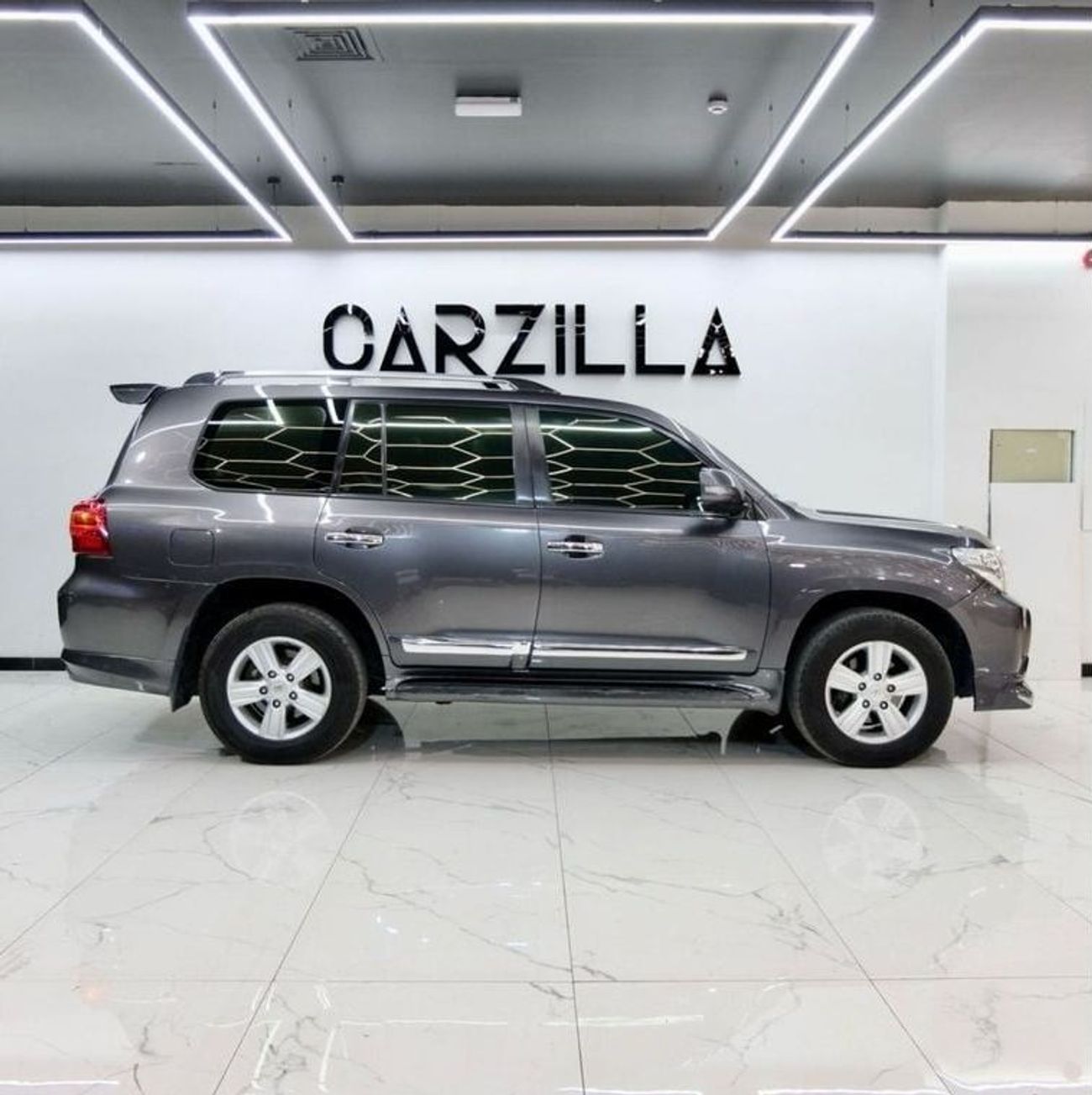 Toyota Land Cruiser GXR 4.0L (271 HP) 4WD Toyota Land Cruiser 2015 GXR 4WD