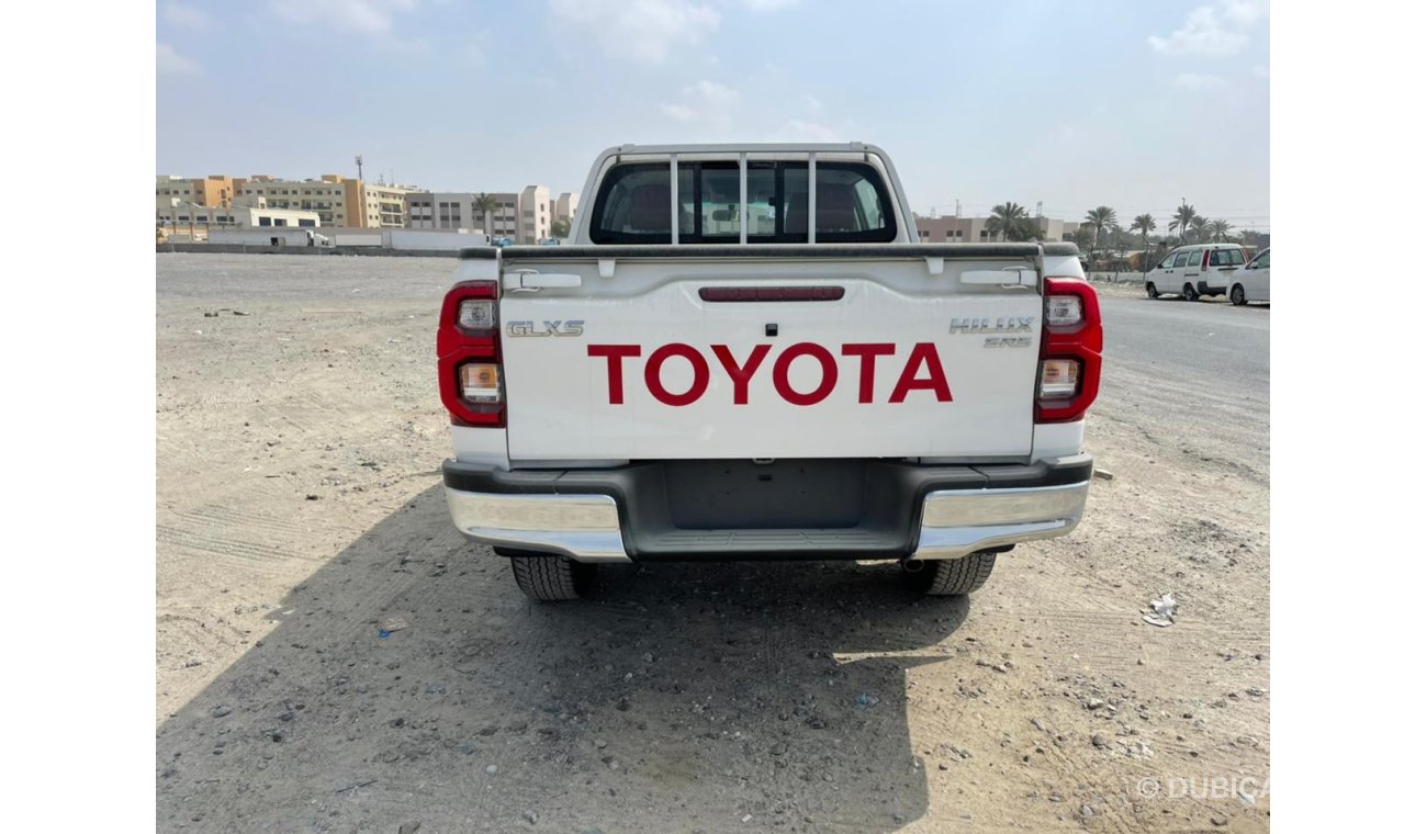 Toyota Hilux GLX Toyota Hilux (TGN126) 2.7L Petrol, Pick-up, 4WD, 4Doors, Color White Model 2022