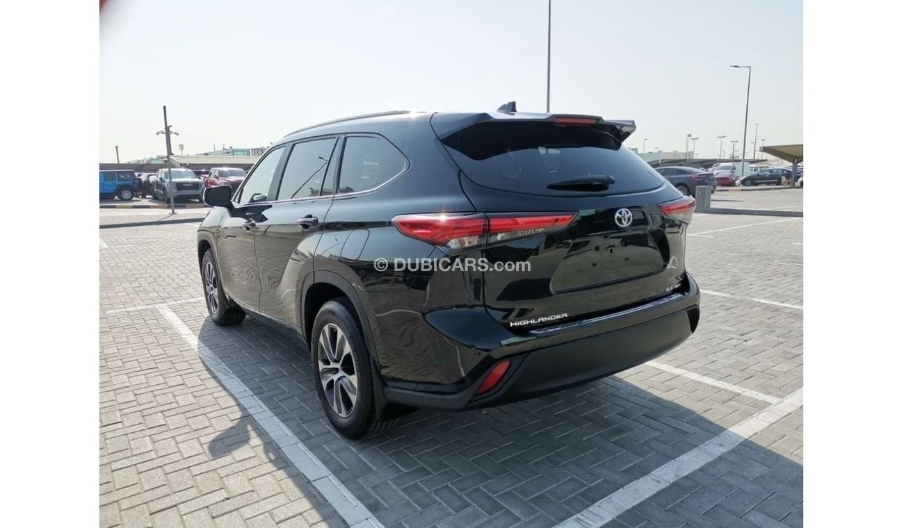 Used Toyota Highlander XLE - 2023 - Black 2023 for sale in Sharjah - 675510