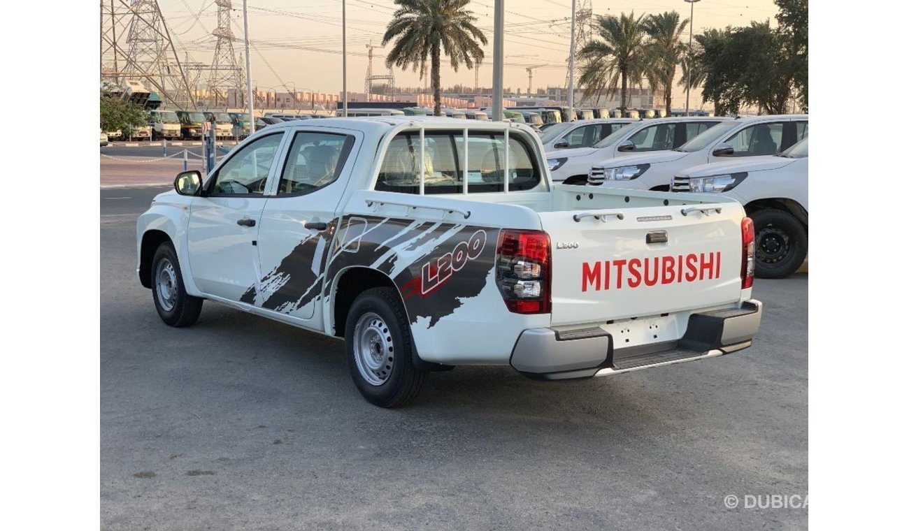 Mitsubishi L200 Pick Up 4x2 2.4L Gasoline 2020