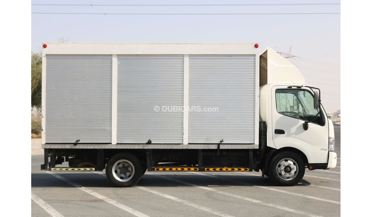هينو 300 2020 | 300 SHUTTER WATER BODY 3.5 TON WITH GCC SPECS AND EXCELLENT CONDITION