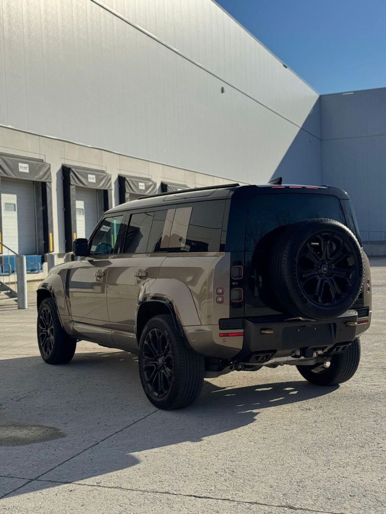 Land Rover Defender 110 OCTA P635  2025