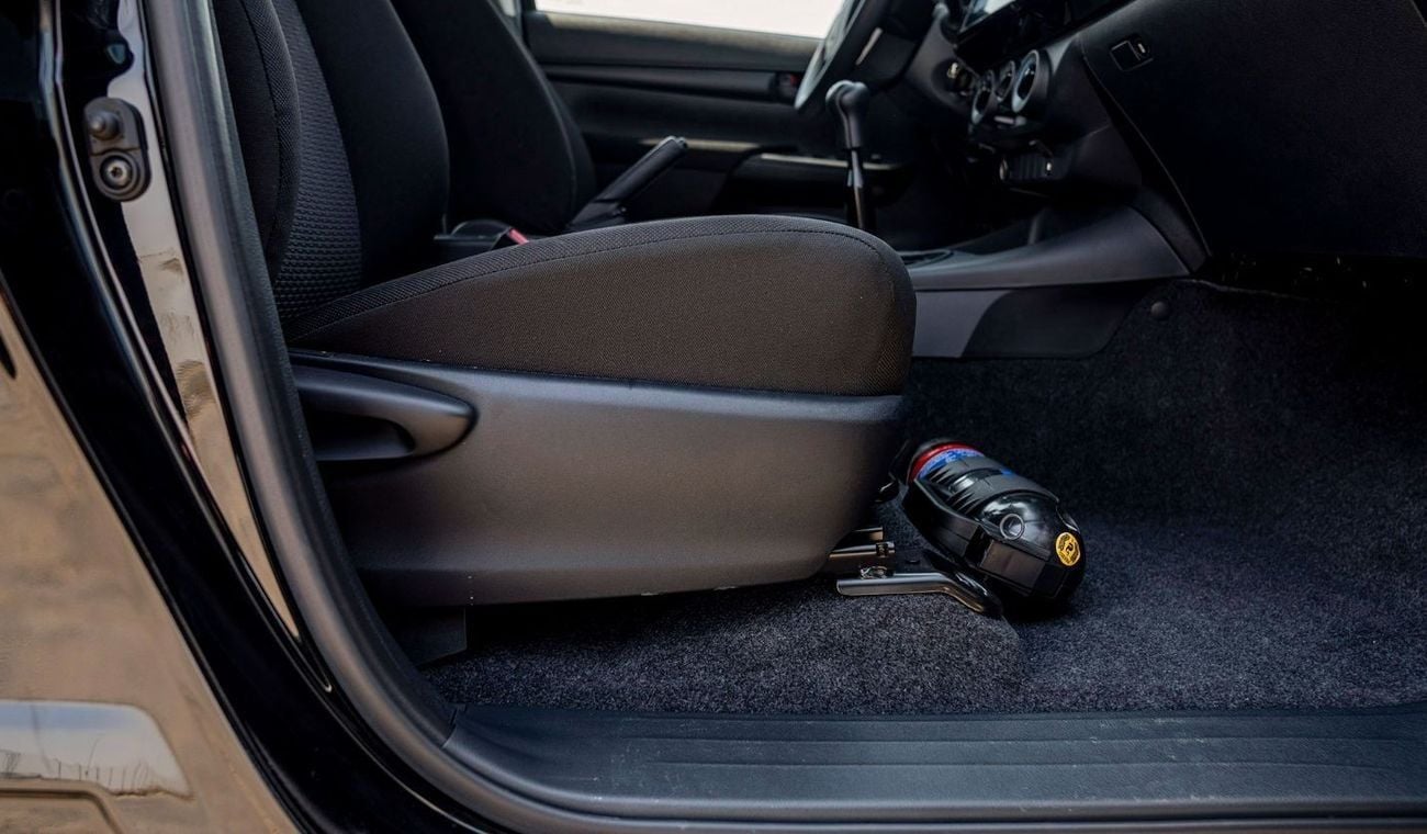 Toyota Hilux HILUX 2.4L MT P.WINDO DIESEL 2024