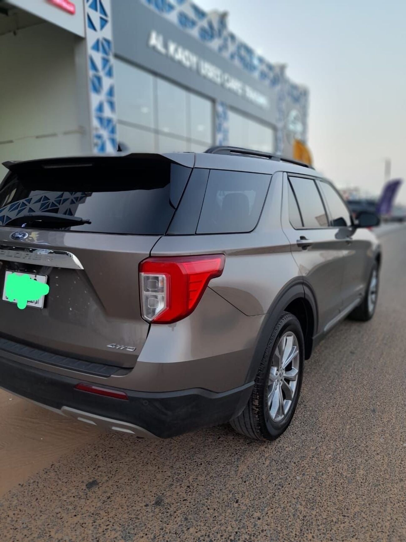 فورد إكسبلورر XLT ( 4WD)