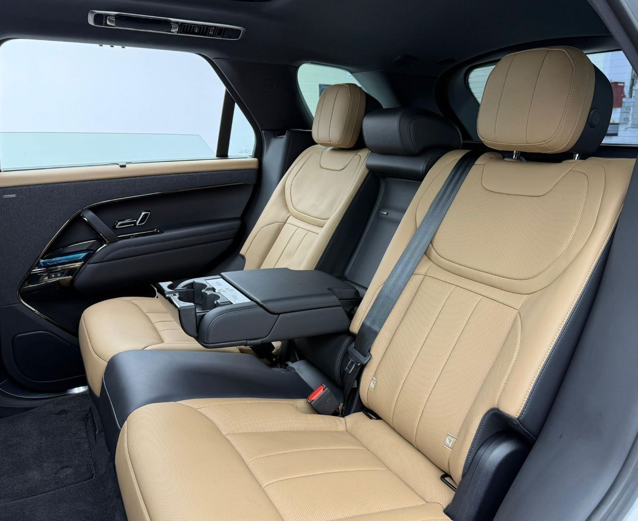 لاند روفر رينج روفر سبورت Dynamic HSE P400 3.0L 2024 Range Rover Sport HSE Dynamic, 2029 RR Warranty + Service Pack, Very Low