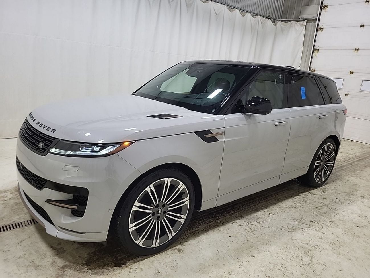Land Rover Range Rover Sport DYNAMIC SE P400