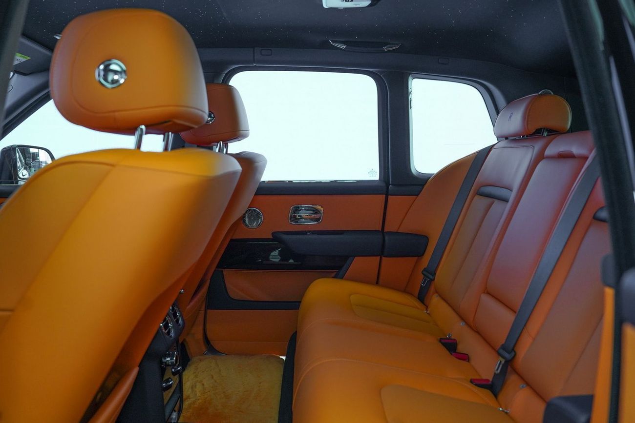 رولز رويس كولينان SILVER BADGE